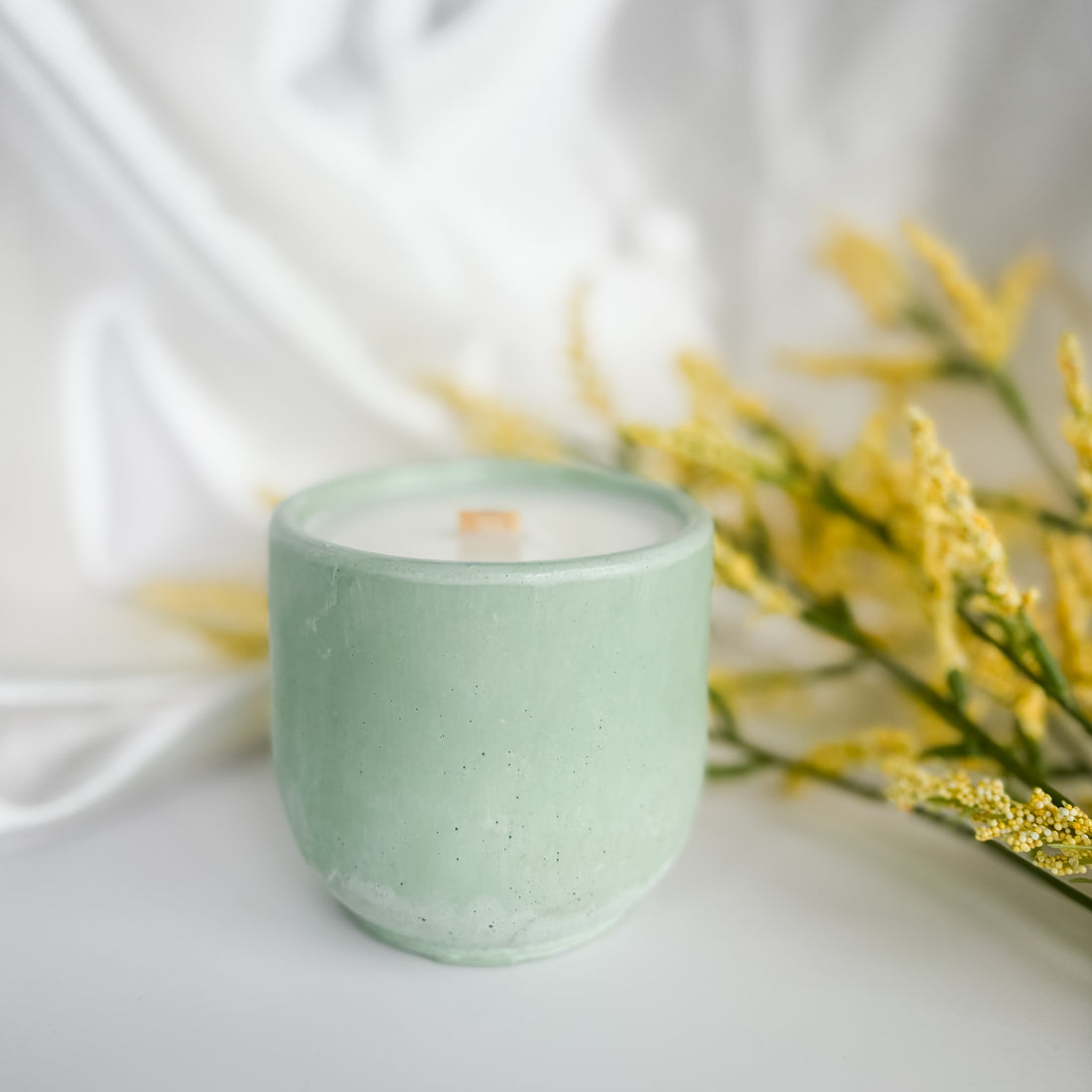 Fresh Cut Roses Candle